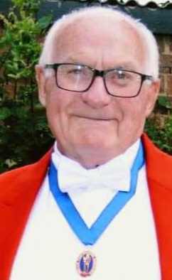 Berkshire based Robert Browne 
Professional Toastmaster and Master of Ceremonies